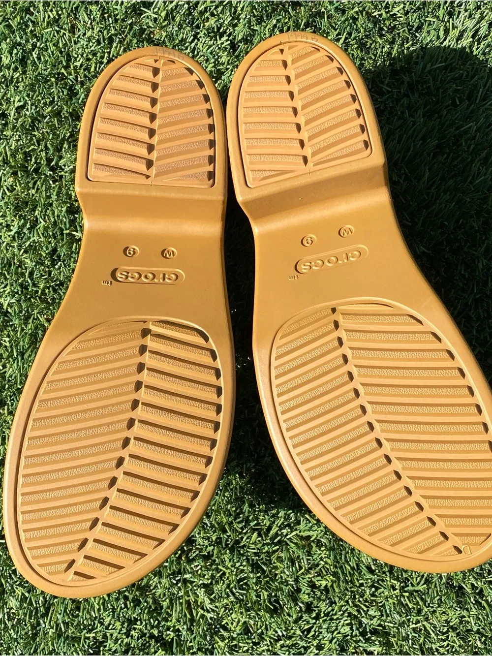 CROCS braided upper